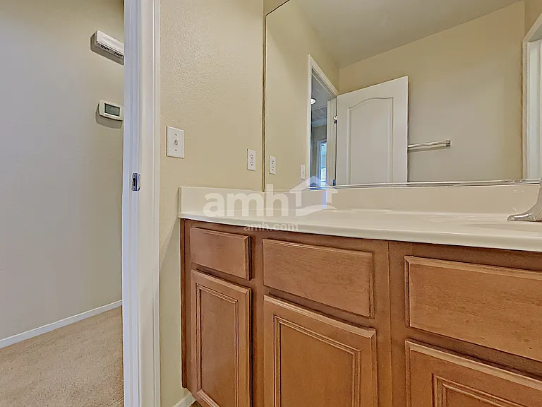 1052 Crescent Falls St — Photo 11