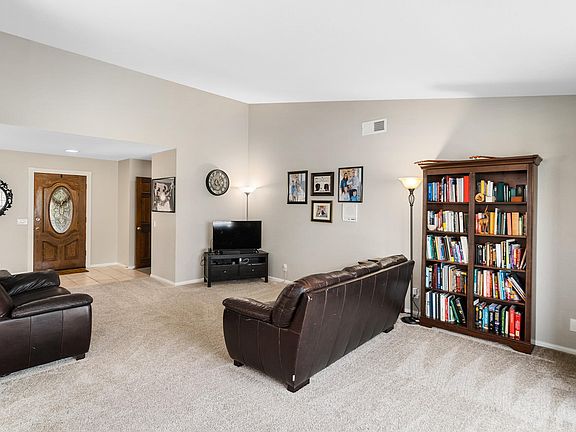 5th image of 1643 Park Somerset St