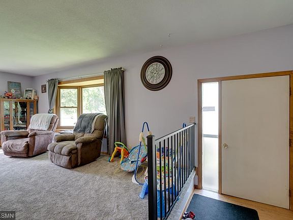 5th image of 410 S Park Ln