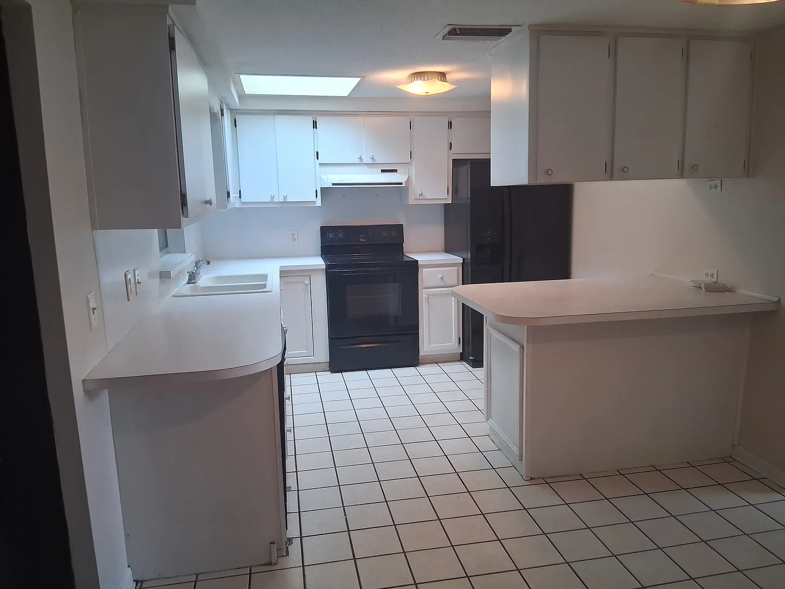 2 bed, 1293 sqft, $1,300 — Photo 3