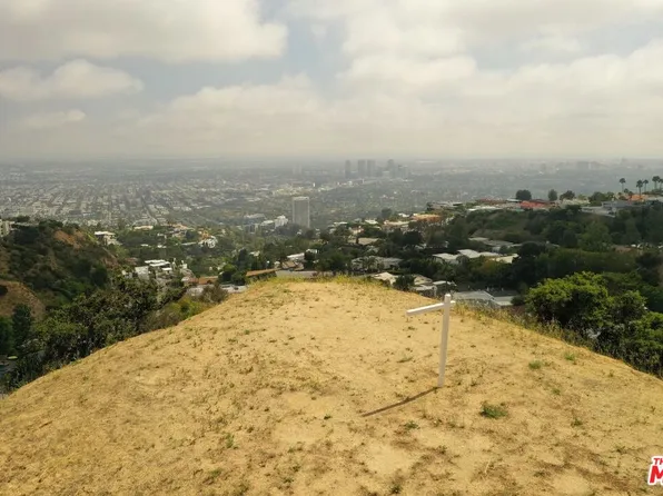 9100 Crescent Dr, Los Angeles, CA 90046