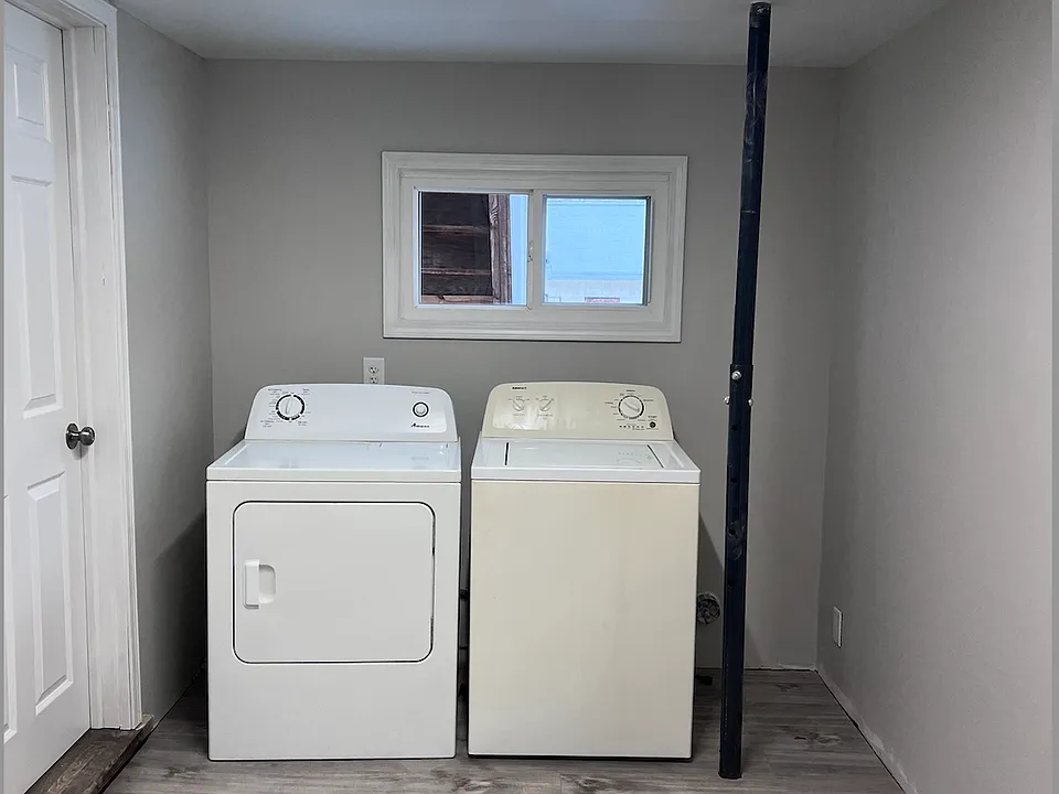 Laundry room side entry way.