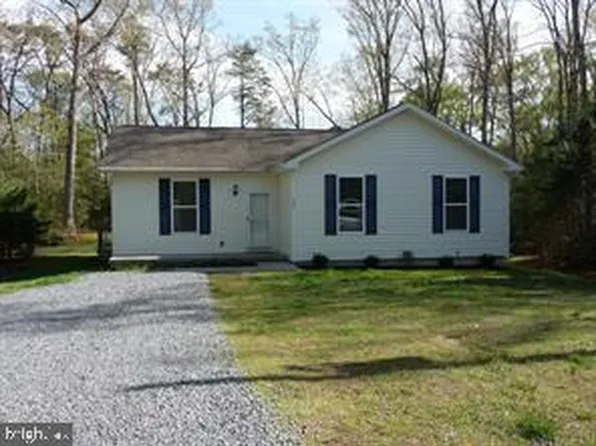 120 Poplar Ln, Colonial Beach, VA 22443