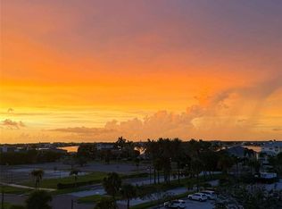 450 Treasure Island Cswy APT 502, Treasure Island, FL 33706