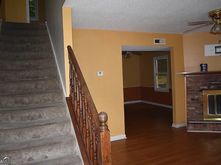 4375 Barrington Pl — Photo 3