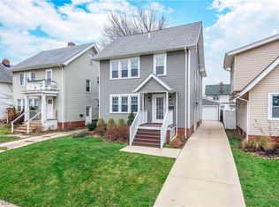 2192 Elbur Ave, Lakewood, OH