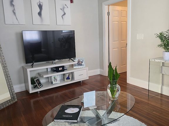 2nd image of 234 Sayles Ave #3L