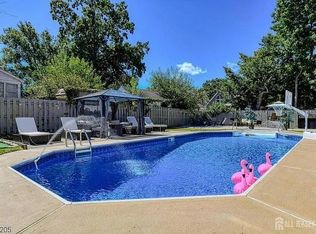 147 McFarlane Rd, Colonia, NJ 07067