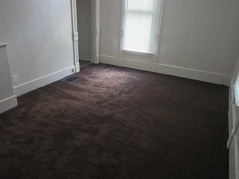 205 Kinsey St — Photo 6