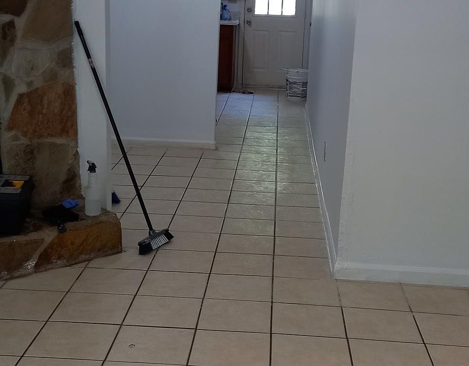 1st image of 21 Forest Pl #21