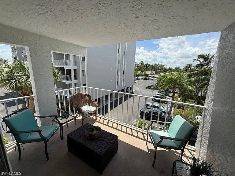 2875 Palm Beach Blvd #206 — Photo 14