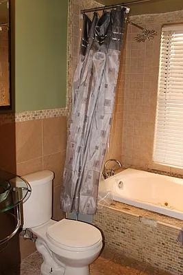 Rented by Rapid Realty Williamsburg | media 21