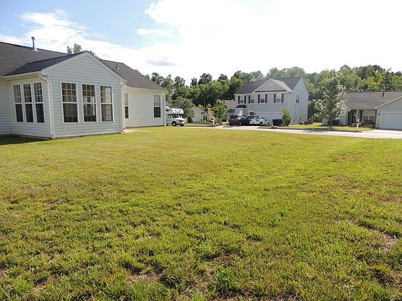 4th image of 3493 Panarama Dr