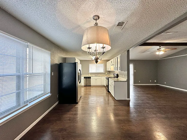 2108 Acron Dr — Photo 15