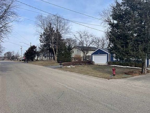 5th image of 618 Daisy Ln