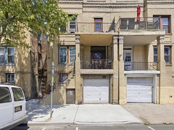 122 61st Street image 1 of 37