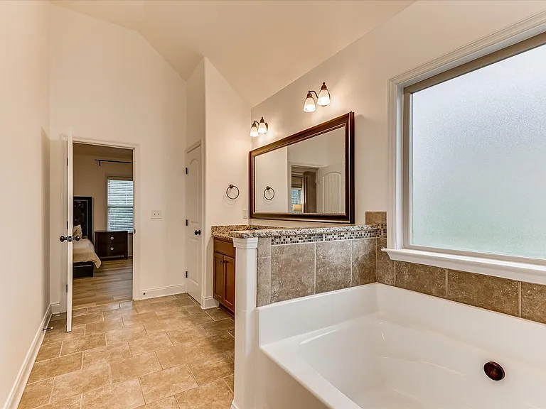 259 Wentworth Pl — Photo 32