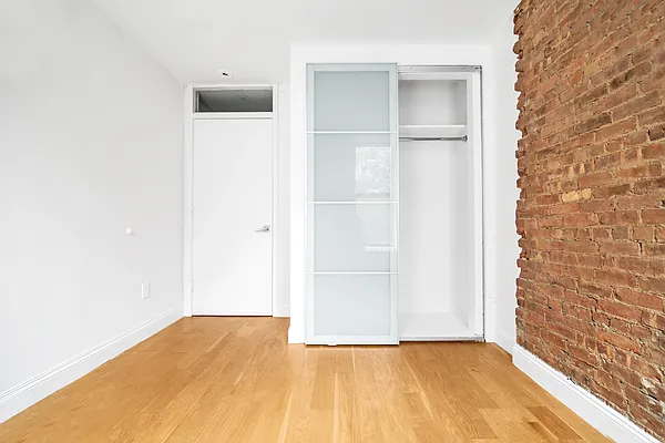 Rented by REAL New York | media 7