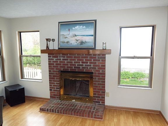 4th image of 3155 Longridge Way