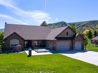 1806 Touch Dr, Inkom, ID 83245