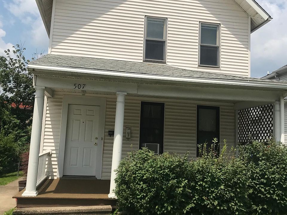 Front deck with second floor entrance