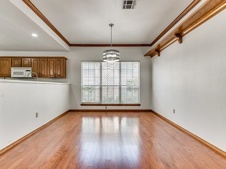 6439 Masons Dr — Photo 30