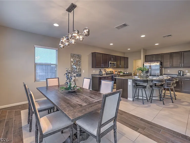 3213 Molinos Dr — Photo 33