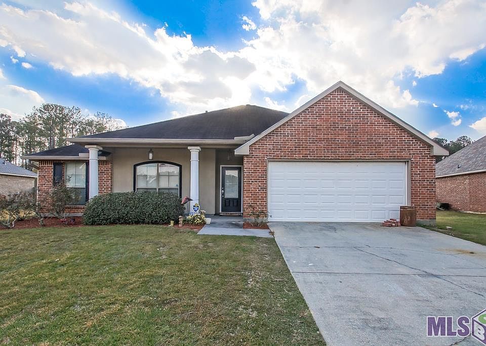 1st image of 25949 Willow Wood St