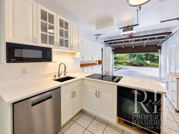 Rare 1,400+ Sq Ft in a Quiet, Gated Setting, Utilities Included, 14444 Sunrise Dr NE, Bainbridge Island, WA 98110