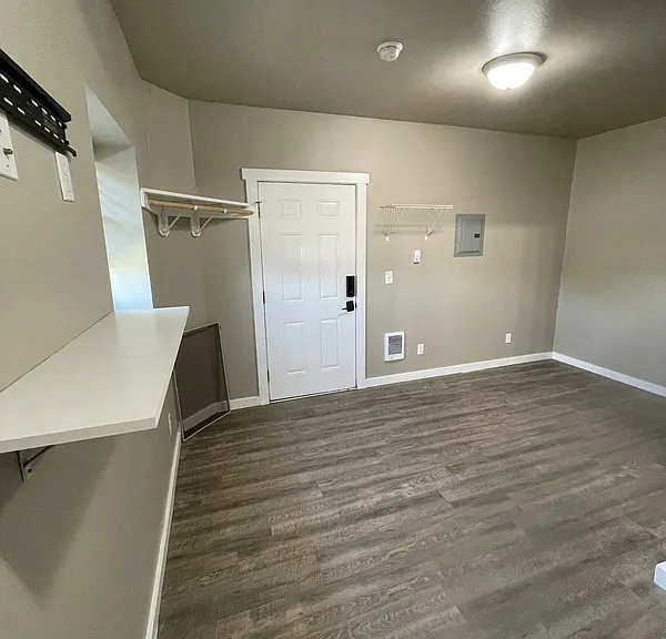 10625 E Trent Ave #10 — Photo 2