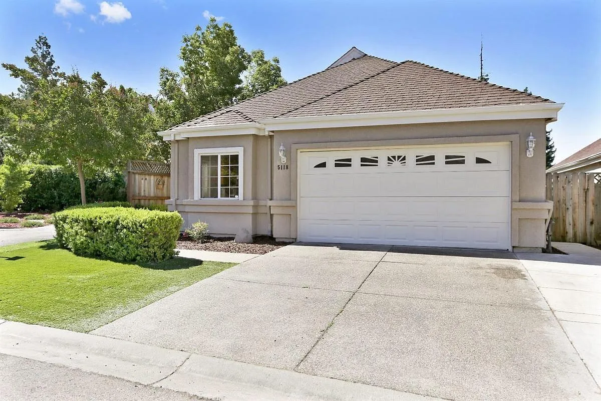 Building Photo - 5118 Walnut Pointe Ln
