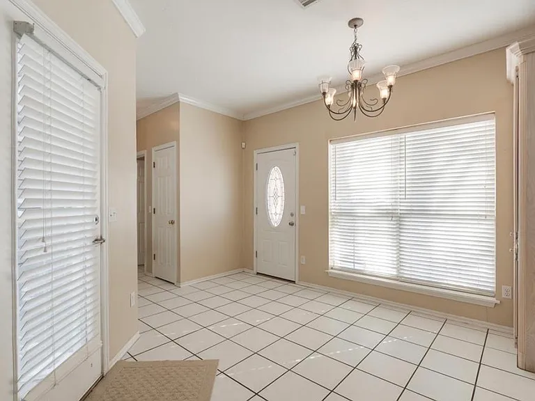 12700 Sutton Hill Rd — Photo 18