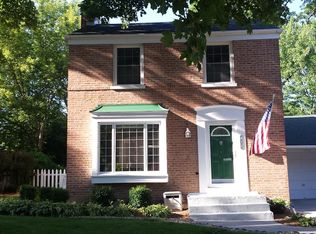 412 E Austin Ave, Libertyville, IL
