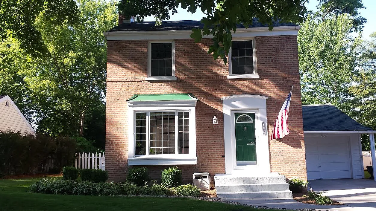 412 E Austin Ave photo 1