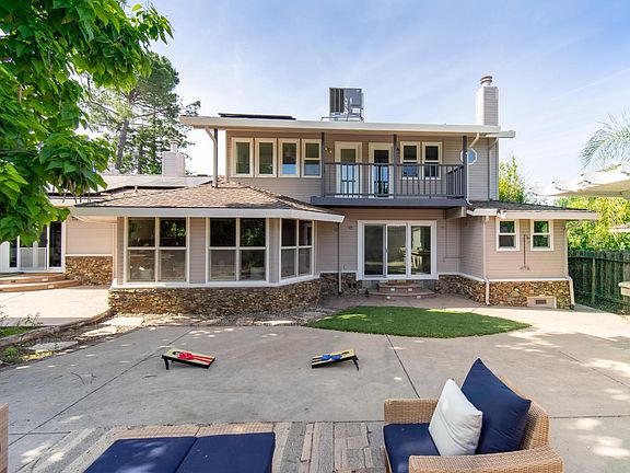 4th image of 3021 Waterman Ct