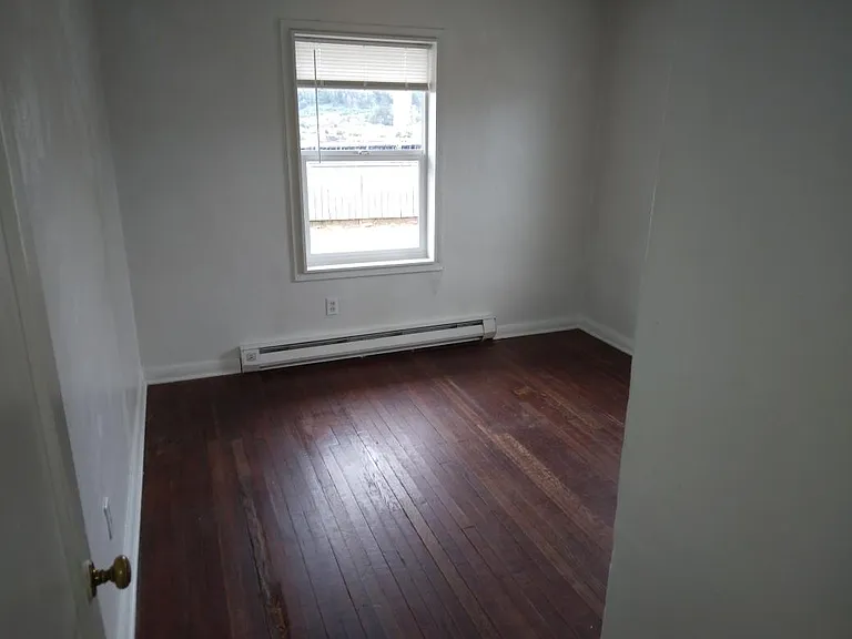 232 Fink St — Photo 6