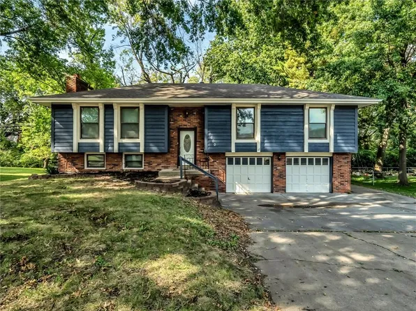 1600 NE Rosewood Dr, Gladstone, MO 64118