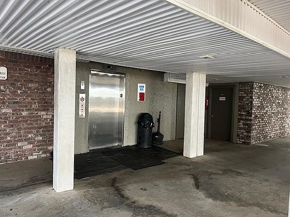 4th image of 811 Ocean Blvd. N #205