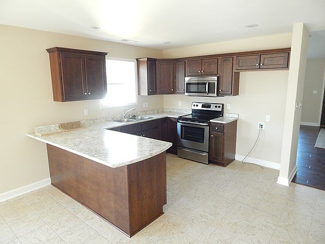 2nd image of 511 S Abbey Way