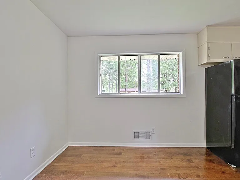 745 Anderson Dr — Photo 13
