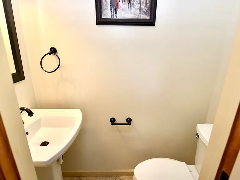 127 Beekman St #2 — Photo 7