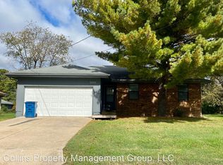 3303 W Riverside St, Springfield, MO 65807