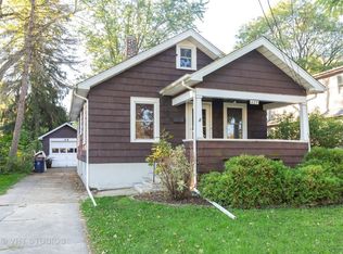 629 Cooper Ave, Elgin, IL 60120