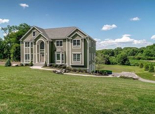 15 E Meadow Ln, Middleton, MA 01949