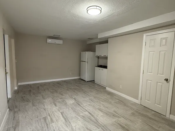 1605 NW 11th Pl, Fort Lauderdale, FL 33311