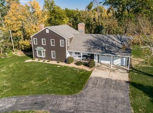 2800 Indian Hill Rd, Cedar Rapids, IA 52403