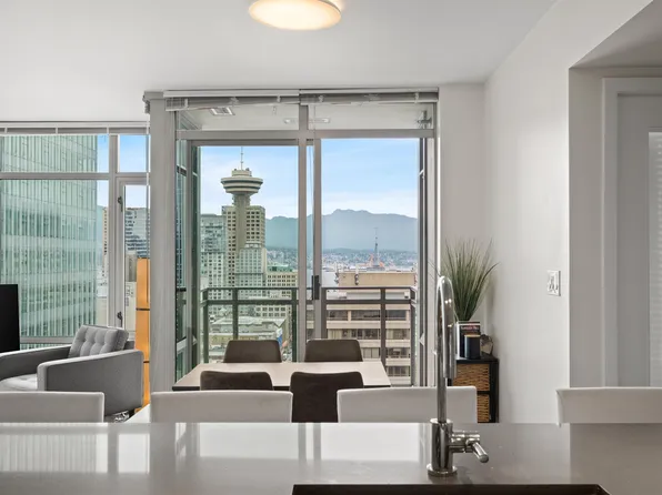 788 Richards St #2106, Vancouver, BC V6B 0C7