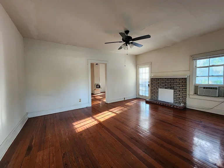 813 SE 2nd Ave #A — Photo 5