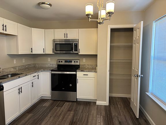 5th image of 439 Sierra Rd