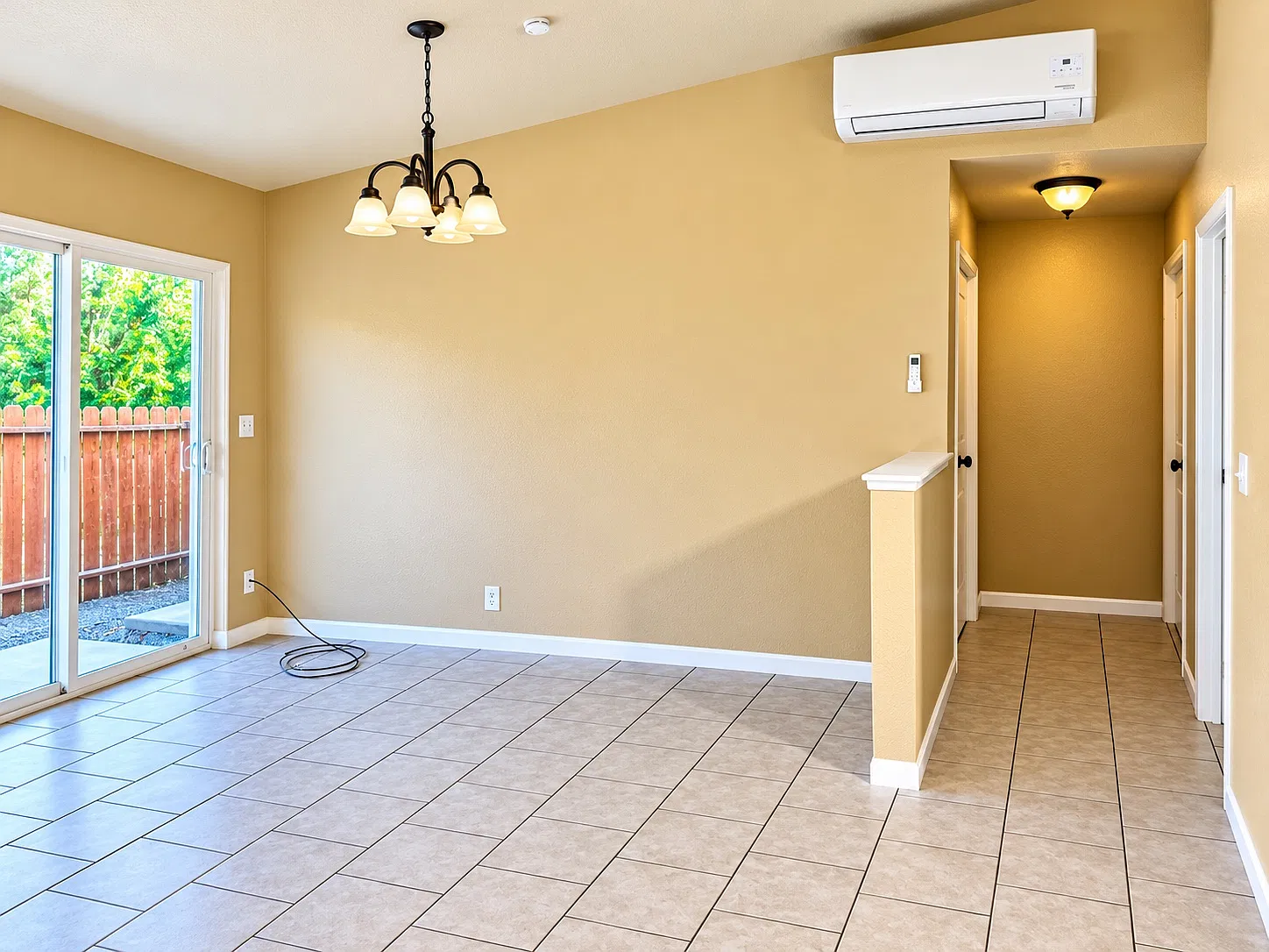 2 bed, 1200 sqft, $1,595 — Photo 4